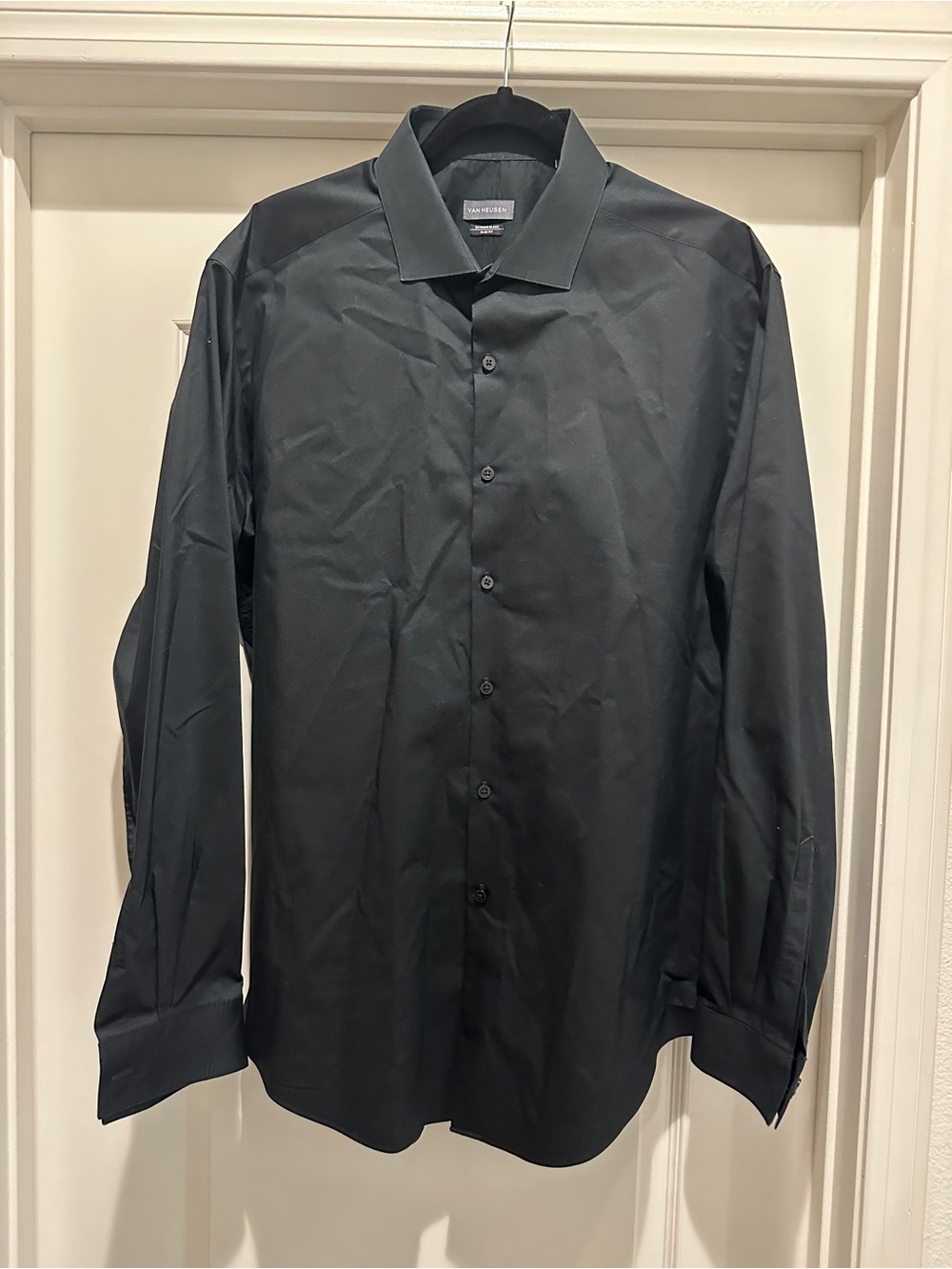 Van Heusen Men's Black Long-Sleeve Dress Shirt
